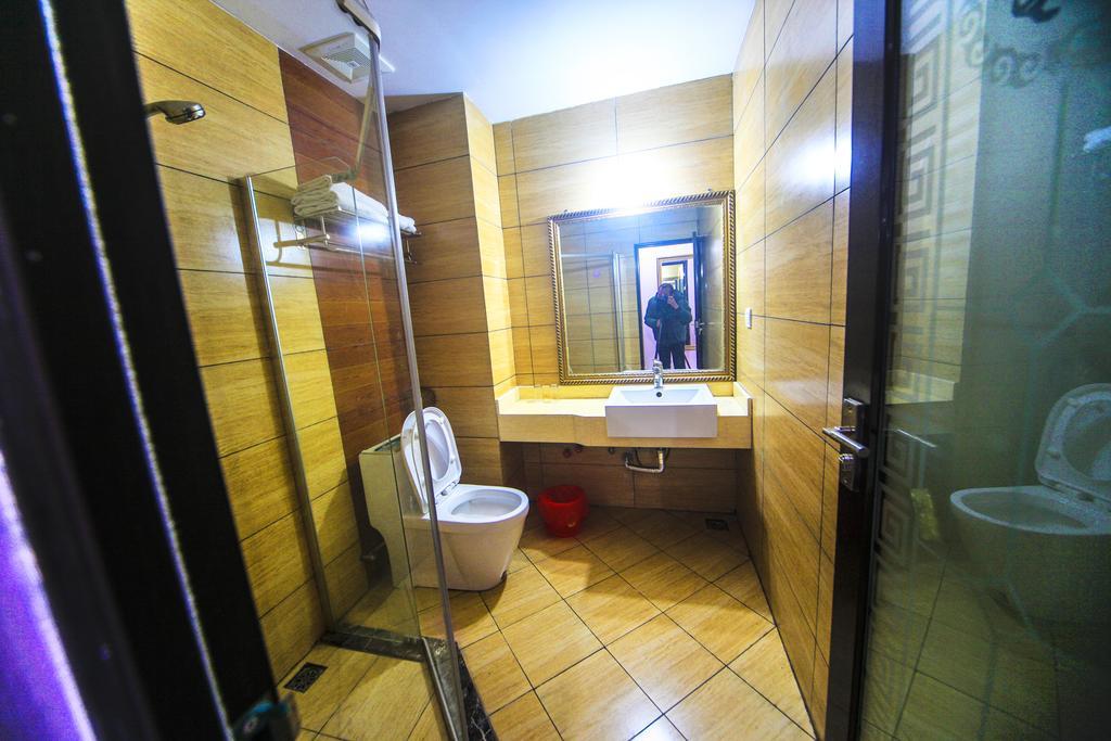 Fawlty Towers Hotel Yangshuo Rum bild